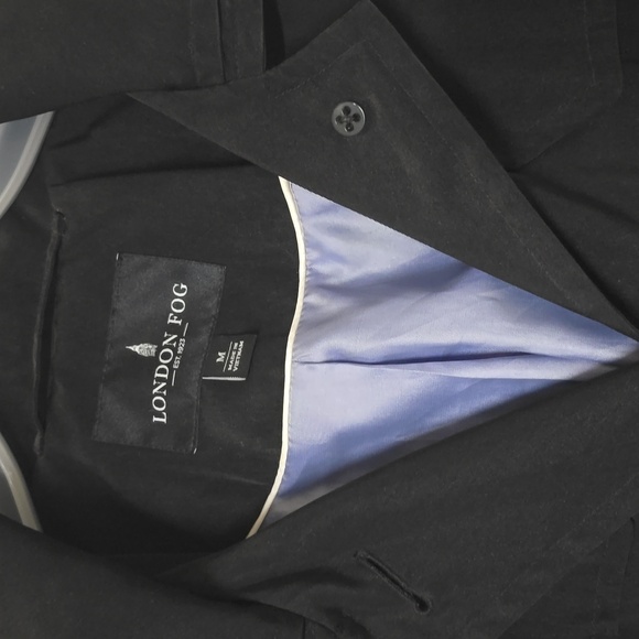 Women's medium London Fog Jacket. - Picture 3 of 3
